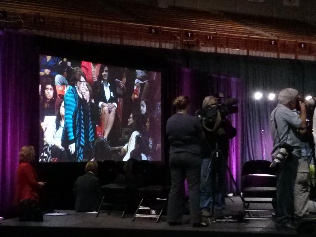 jennanntorres's tweet photo. "M'ija, you *can*"
--Sonia Sotomayor talking with high schoolers at #UOPacific #awl2015 https://t.co/fmdfTzmBvd
