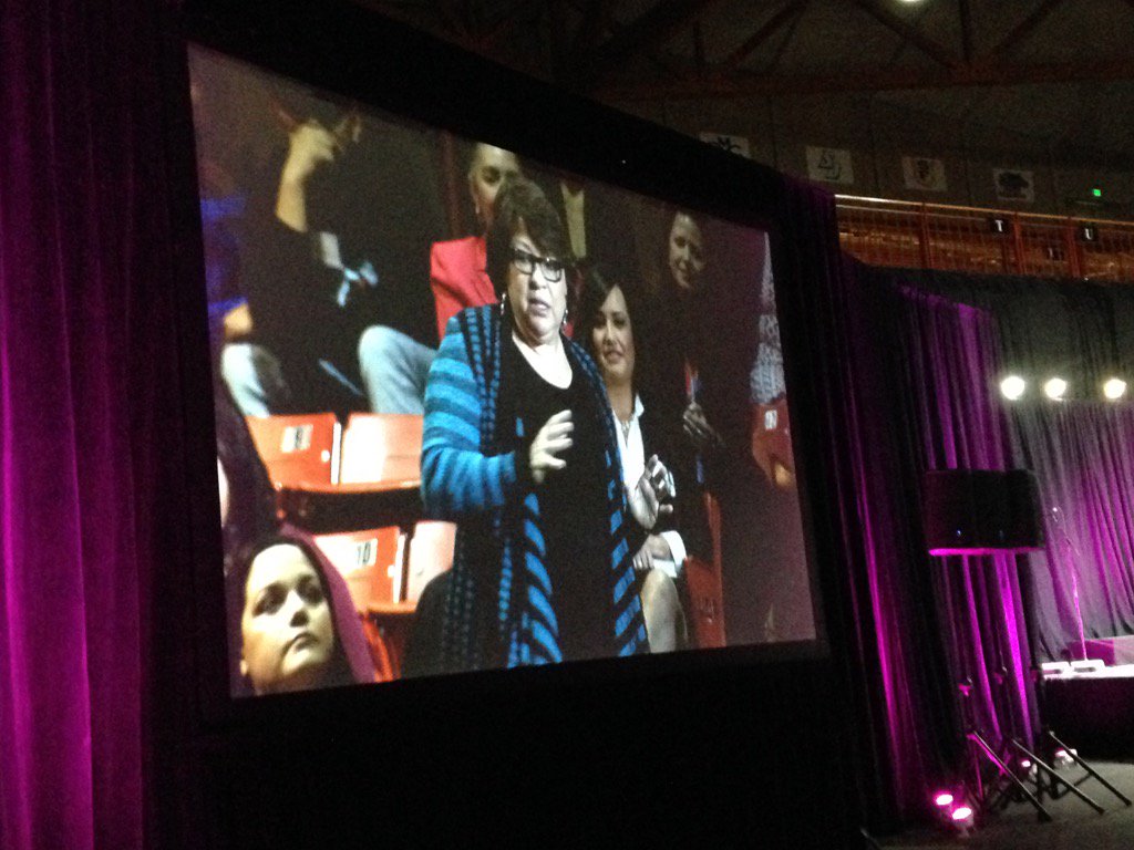 KatieIsmael's tweet photo. Justice Sotomayor tells students how to "develop capacity": a liberal arts education #awl2015 #UOPacific https://t.co/IVPzQIYcv1