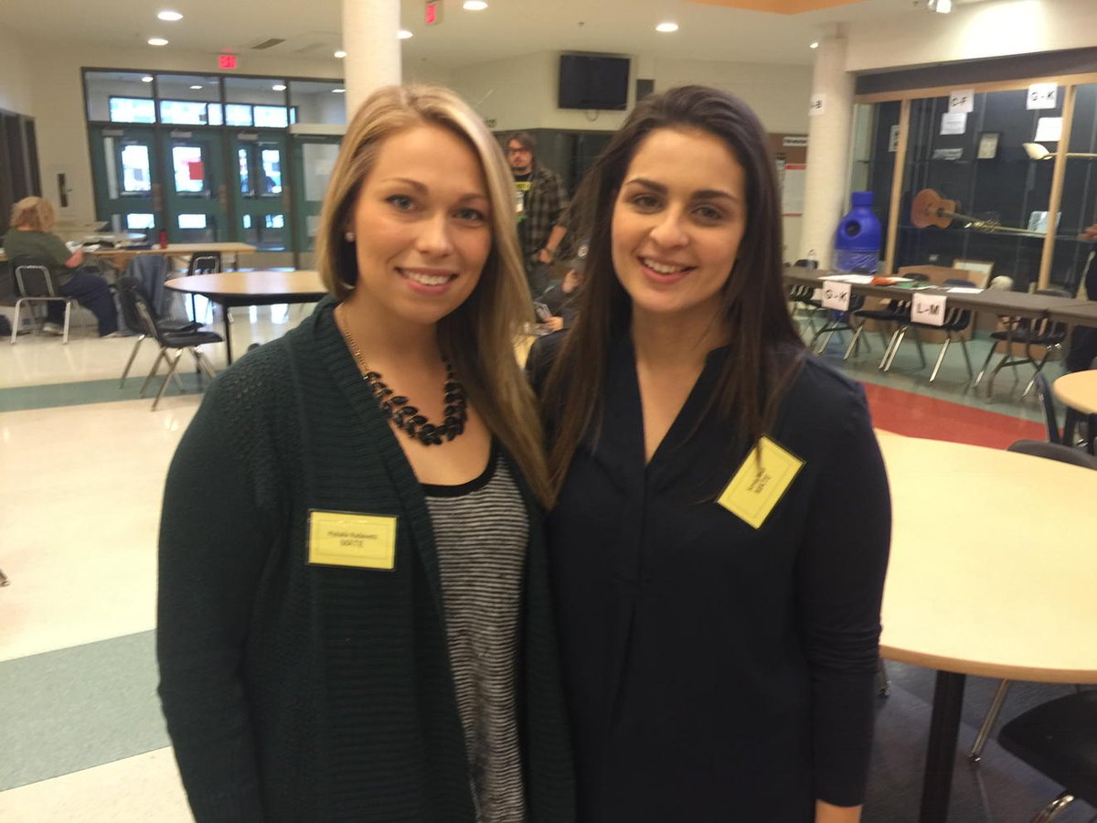 AnoMagnifico's tweet photo. @MateSage #mate2015 exe members Sonia & Michaela bring youth & energy to hospitality. Awesome job taking charge! https://t.co/efqiETmGJg