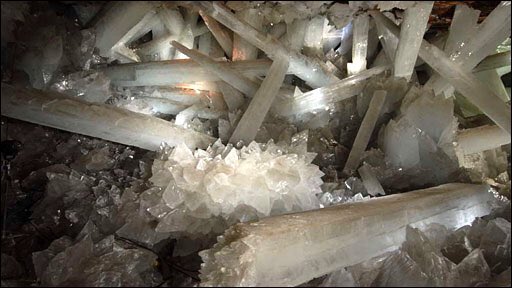 crystalgasm's tweet image. bucket list: visit a crystal cave