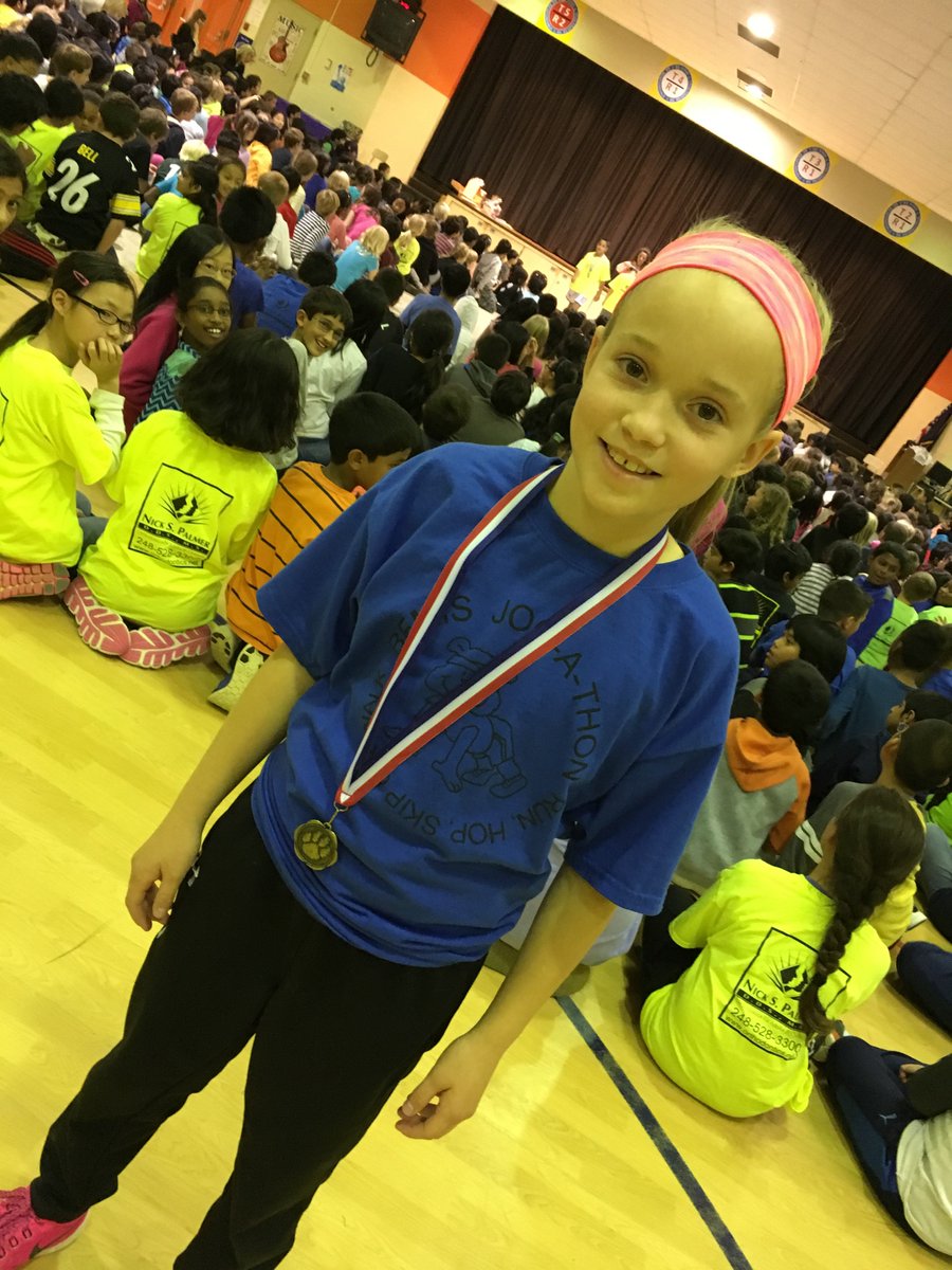 IamMikeCottone's tweet photo. Congrats Lizzie! #bemisthinkers #MostLaps Jog-a-thon 2015. https://t.co/L6OfsaBAKE