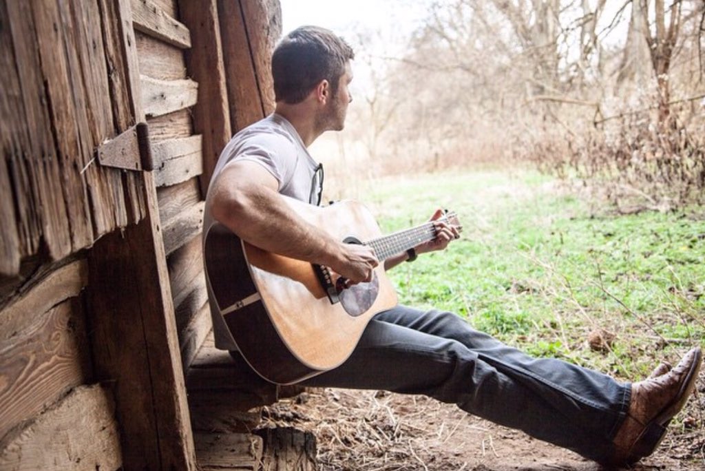 JacobDavisSquad's tweet photo. At some point we're going to need to see @JacobDavisMusic in @JacobDavisUSA jeans #fire 🔥#jacobdavis #JDX2 https://t.co/BYitmZxLVR