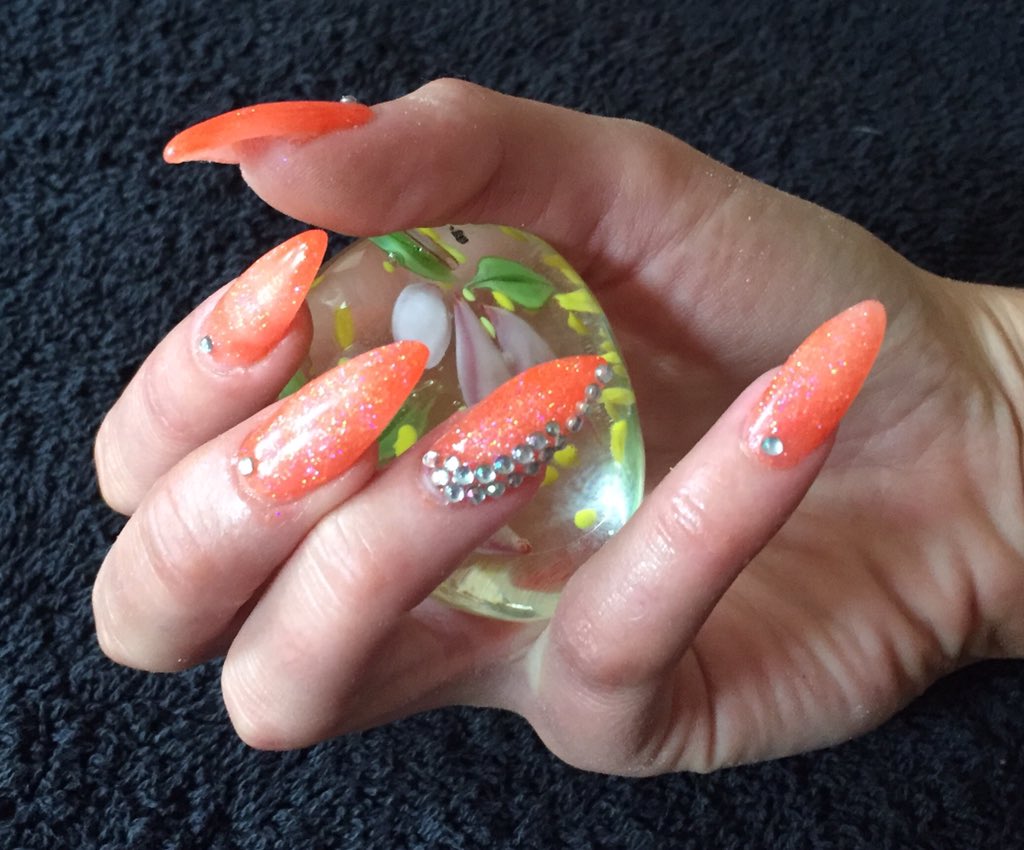 _AllureBeauty's tweet photo. Some of my recent work #nails #beauty #FF #nsi #gel #red https://t.co/rb62HkAzDO