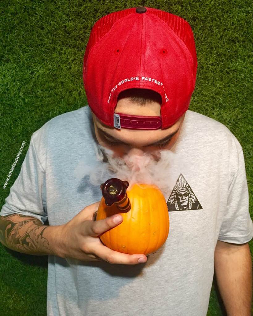 iChiefSupply's tweet photo. The new #iChief Tri Tee is perfect for pumpkin carving only $22 at https://t.co/SFu2xeDylh https://t.co/EPQdme50fq