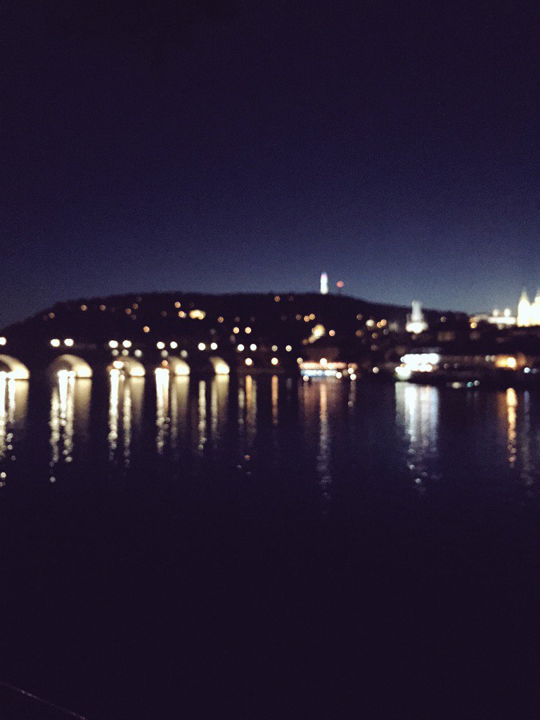 kathiemayer's tweet photo. Prag ❤️❤️❤️ https://t.co/mDIiPdKjBk