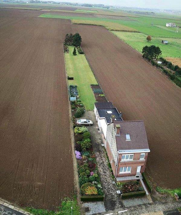 AwesomenessMost's tweet image. This guy really hates neighbors