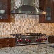 ConceptII's tweet photo. We're devoted to this glass backsplash from OGT & Professional Range @subzerowolf! #redknobs #griddlemethis https://t.co/SqTVUF8oF9