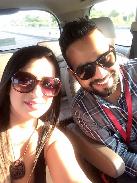 RJMeenakshi1's tweet image. went to #Hyderabad and met this fab guy.#so #selfiewithastranger with #Gaurav from Sony Music India #NoMorestrangers