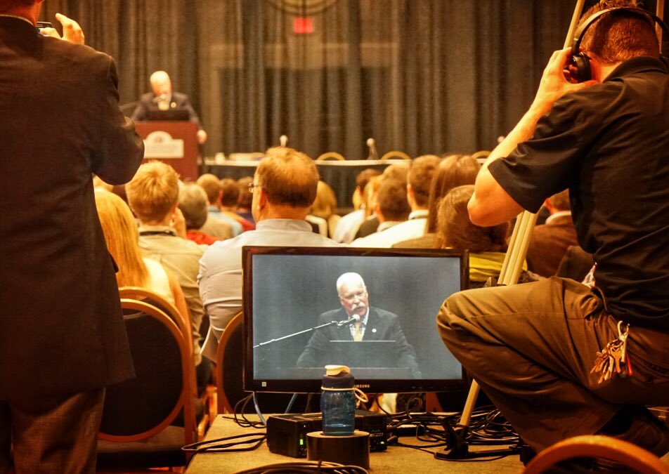 KPNorCalPT's tweet photo. Faculty member and @AAOMPT founding member Dr. Joe Farrell delivering the #AAOMPT2015 Distinguished Lecture. https://t.co/jwpFo0LaWt