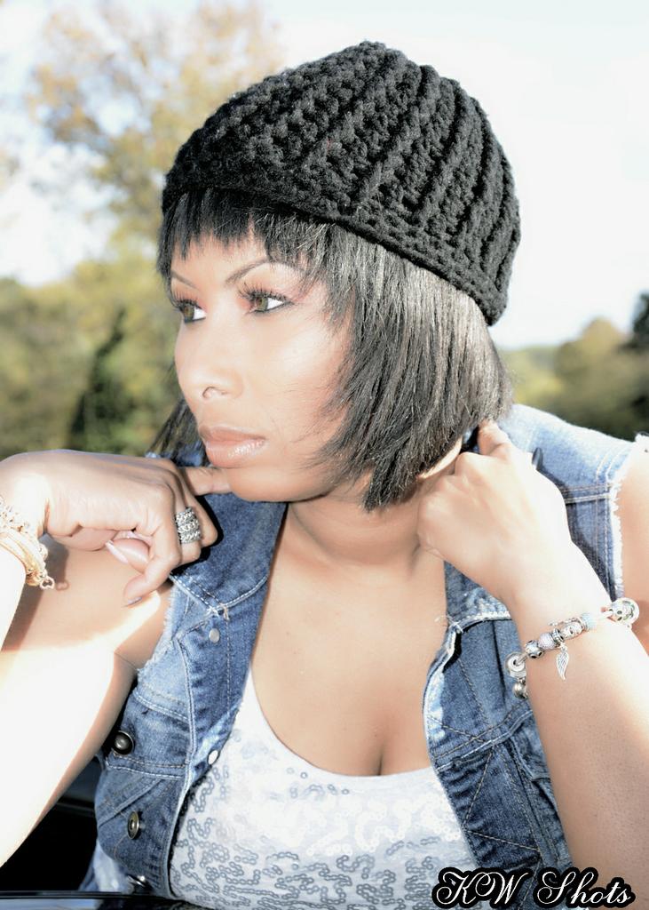 Shotsbykmarr's tweet photo. Close-up "Fall with a Denim State of Mind"
Model: @redbonefiya #kwshotsstudios #femalemodel #modellife  #denimjacket https://t.co/VlztQc6MzQ