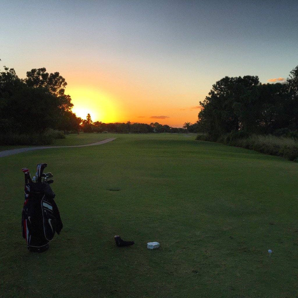 Golf: Life? whatmakesmegregory.wordpress.com/2015/10/23/gol…