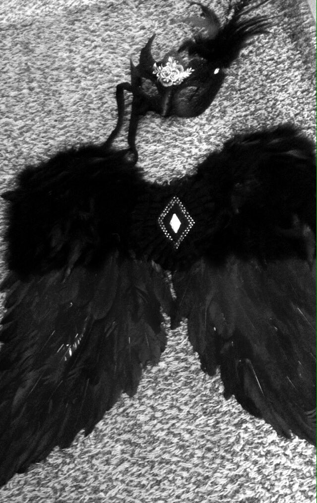 couple_twisted's tweet photo. #Mascarade #HALLOWEENPARTY #Swingers https://t.co/9uF5RG8CQH