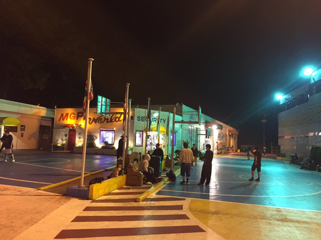 hojaluna's tweet photo. η΅δΊοΌγΎγγοΌ
#earlymorning #γγ€γ±γ€γ¨γ³ #basketball #midnightball #fun #court #street #streetball #streetbasket https://t.co/qenAHjIBlA