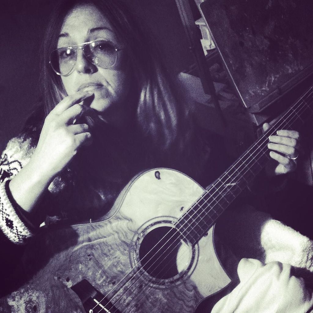 JennaTilveran's tweet photo. @elebarante : https://t.co/UXUJwOEnfC | #songwriter #elebarante #ele #sadday #musicislife #guitar #guitarist #folk… https://t.co/lJC91jlnmS