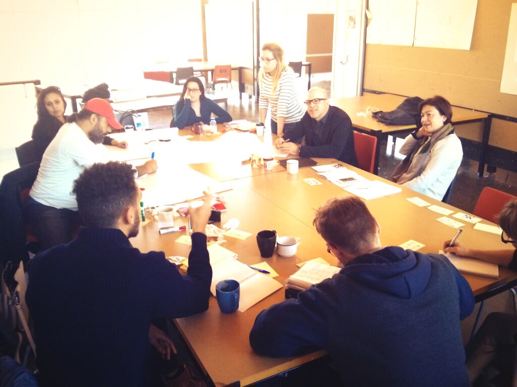 StrateResearch's tweet photo. Innover le transport public à Montréal: workshop #ard10 STM ange gardien situation d'urgence zen zen ds le métro https://t.co/iPcBUGrsNS