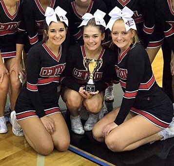 FCHSCheerDawgs's tweet photo. We are so excited to honor these amazing ladies tonight! Love y'all!! #FCHSforever #SeniorNight ❤️🐾 https://t.co/REUCW166uf