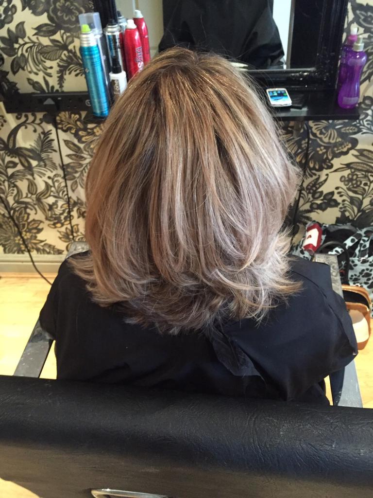 CamilleGriffit1's tweet photo. Thank you @haylz_griff  @BeautiqueCheste for my new look https://t.co/69fsj1gIOQ