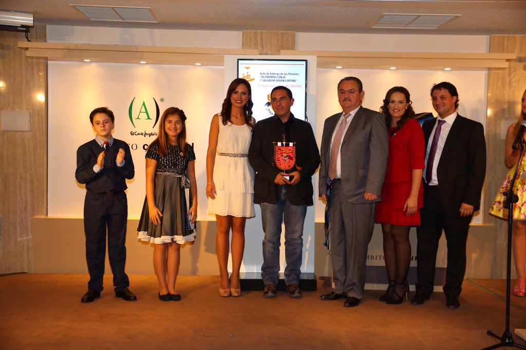 Falla Plaza del Collado entrega Premios Llotja y el Premio Debón,este,para <a href="/a_santaeulalia/">Alex Santaeulalia</a>.Foto: <a href="/Fotofilmax/">Fotofilmax Fotógrafo</a>