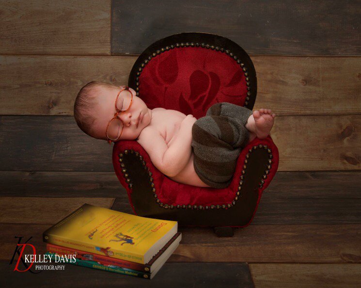 KelleyDavisKDP's tweet photo. Archie taking a nap 😊 #newbornphotography #cute #baby #photography https://t.co/1HXvpJYmFF