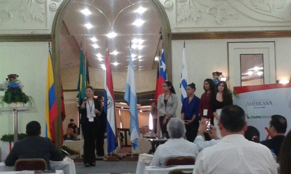 pradomaru's tweet photo. Espíritu brasileño en #Alarp2015 con @MarciaCarvalhal y @mchamusca en el cierre con Guantanamera. @Alarp2015 https://t.co/PYDpBfR21U