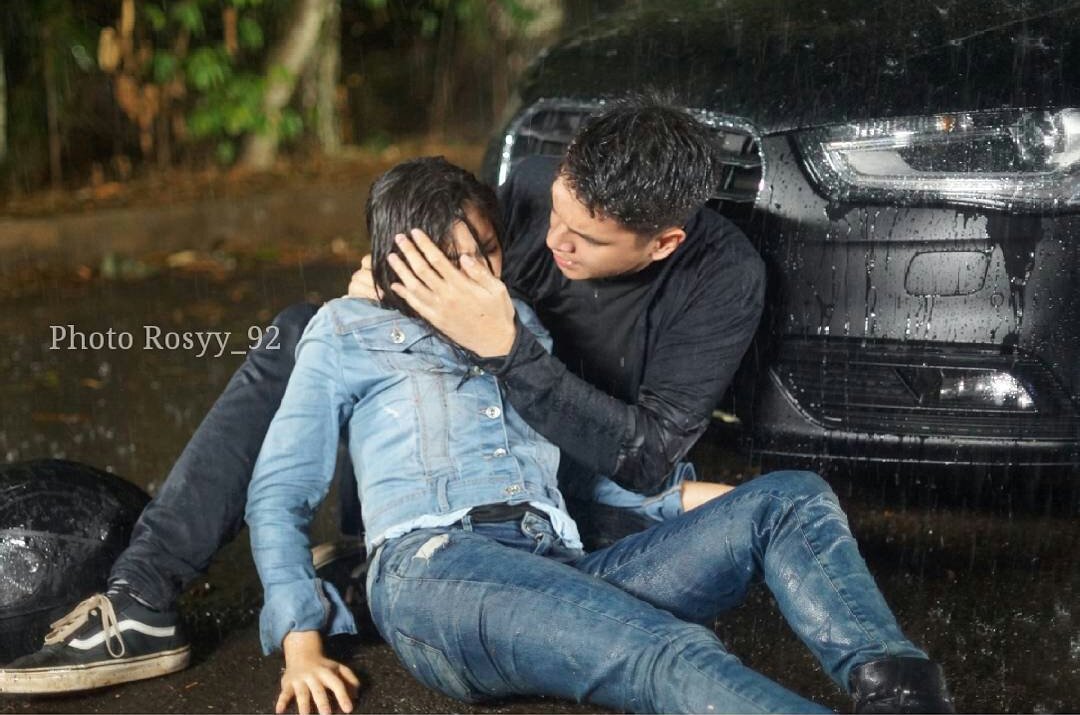 NATANLoverss's tweet photo. tuuhh ada kan scene Jetris yg begini. lbih romantis lg. makanya jgn pada keburu emosi https://t.co/vsqx4v954Y