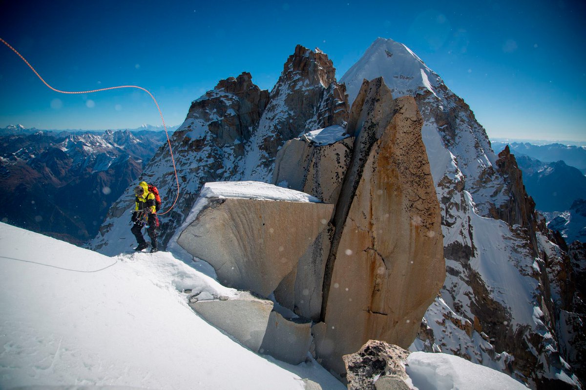 Atticustvshow's tweet photo. Exploration Isn’t Dead: A Photographer Captures the Ultimate Adventure https://t.co/zkgaNj4n0r https://t.co/Ll0UnDY8dN
