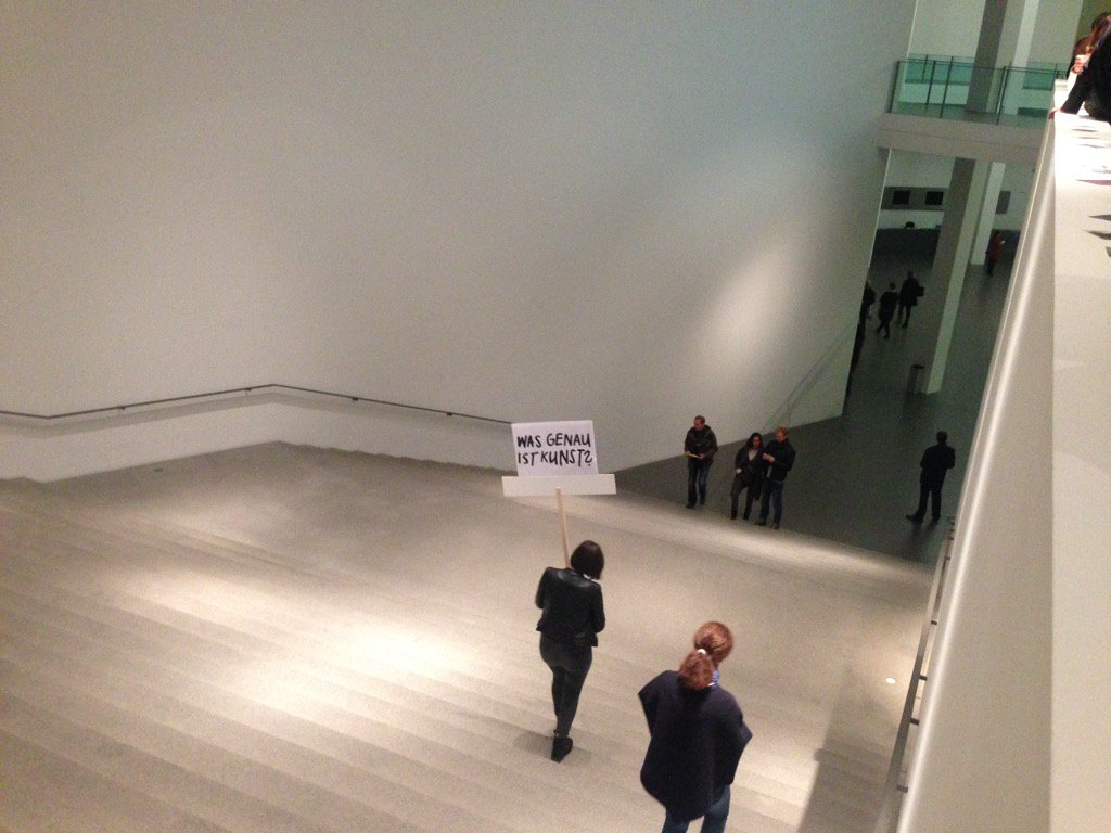 davidpierce_muc's tweet photo. Was genau ist Kunst? @Pinakotheken Womöglich auch die Frage danach? #Artisfaction https://t.co/g9zqupSANv