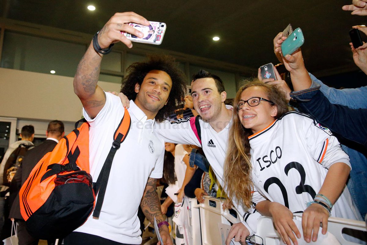 realmadriden's tweet photo. We've arrived in Vigo and received a great welcome from our fans in Galicia! 👏👌📷

#RMLiga #HalaMadrid https://t.co/Y7MzaZUppe