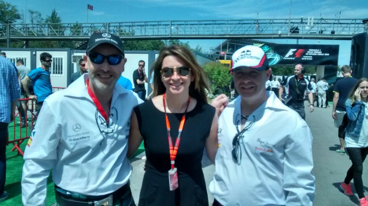 KiltAds's tweet image. @marklinklater @therealdcf1 @suziperry pass it on suzie #paddockparty