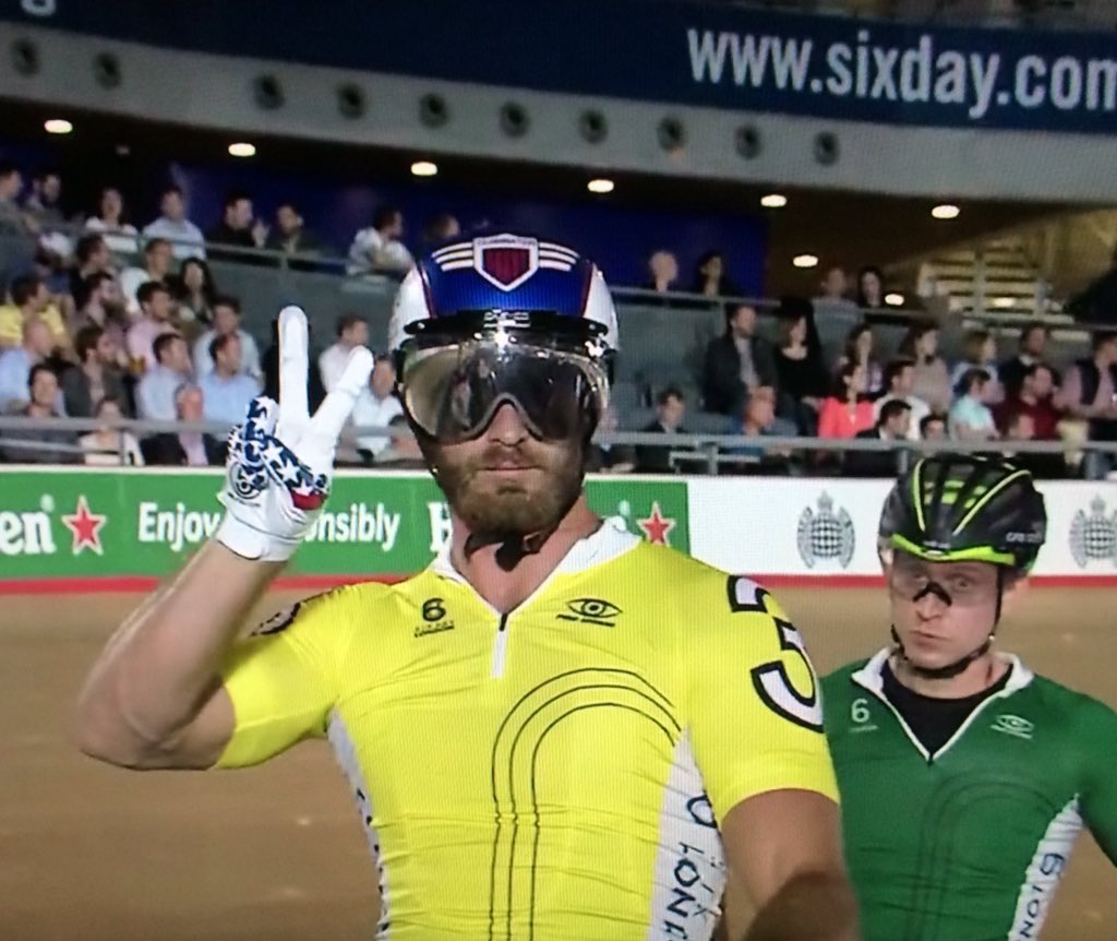 RideForLifeCRUK's tweet photo. #6daylondon @teamnater #winning @johnnygmethod @CR_UK https://t.co/tzZnNh0fQD