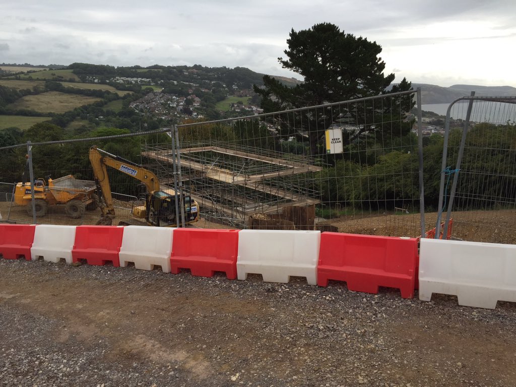 LedgerScaffold's tweet photo. Lyme Regis https://t.co/kPTKkefAlu