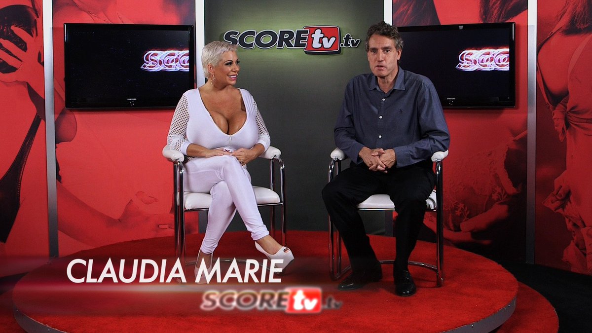 elliot_james_'s tweet photo. Sunday #SCOREtv Season 2 Episode 2 @claudiamarie #Shelbygibson  @XxxDirtyNikky #Annellisecroft #boobs #scoreland https://t.co/1OjssDPCWh