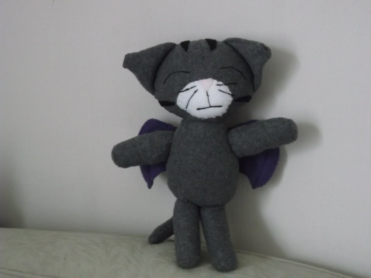 heathermason76's tweet photo. made a spaz moogle in preperation for ff months :D @crumps2 approved! #handmade #anyonewantone https://t.co/f1hhQcXDGU