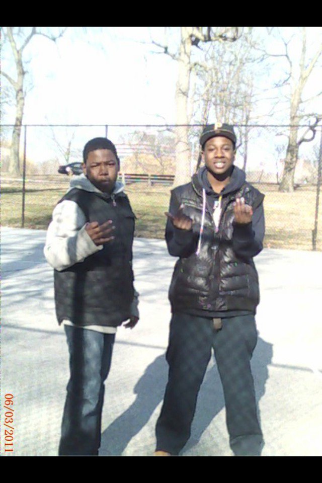 TBCOOKHISASS_'s tweet photo. @TyquanWorld_ @RichieBaybaee @SAKBOY_DUPREE #THROWBACK ONA BRICKS 👆🏾💤 /Weak Sauce https://t.co/0zc71Ek3z1