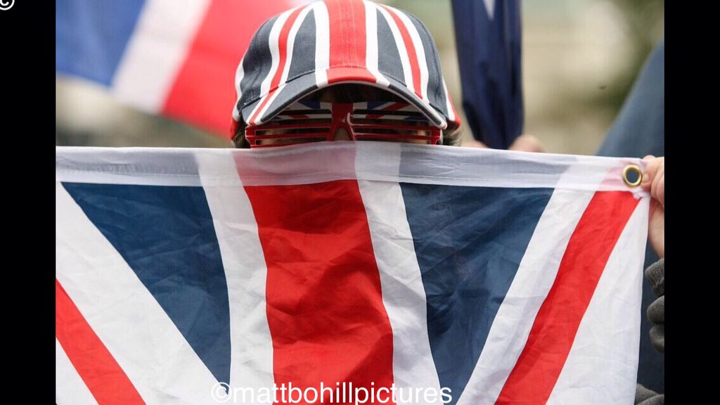 matt_bo_pics's tweet photo. From One of the first protests in #belfast about the union flag not flying from city hall. #FlagProtest https://t.co/oWOUcgXwov
