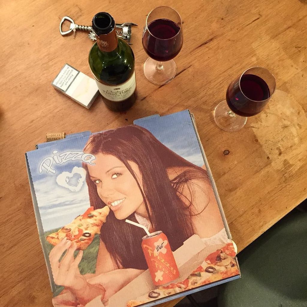 vineexp's tweet photo. Thx @1ATD1 by https://t.co/w3UdgNucQq 🍕
#tgif #pizzajulia #pizza #vino by } frencheers https://t.co/AK0RYUvf7W