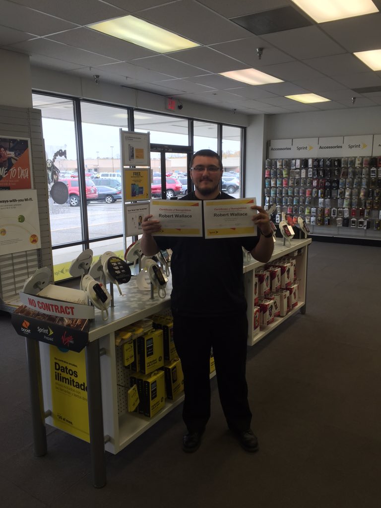 PDXSPRINTBIZ's tweet photo. Rob Wallace @robswas6740 with his perfect SPS &amp; top PPD awards for Sept! #SESWaS @justincook83 @ChappySprint https://t.co/8zzAq9MKZ4