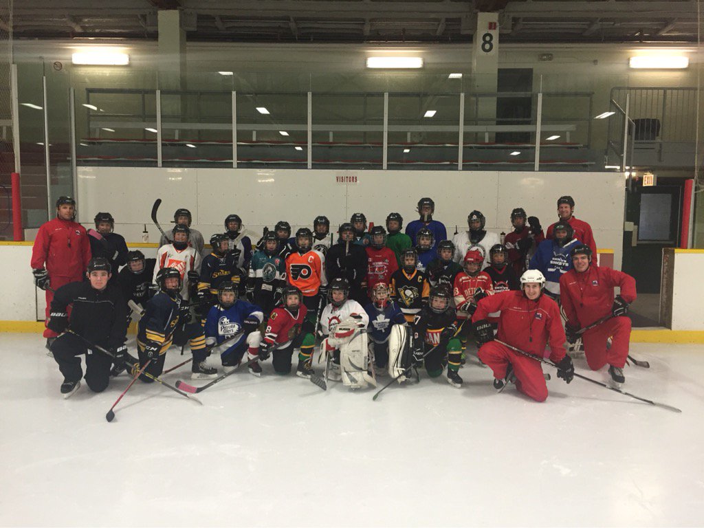 tphlondon's tweet photo. A big thanks goes out to Petrolia Minor Hockey for having us on their P.D. Day! #TPHFamily #CompleteDevelopment https://t.co/o8xpKWymbr
