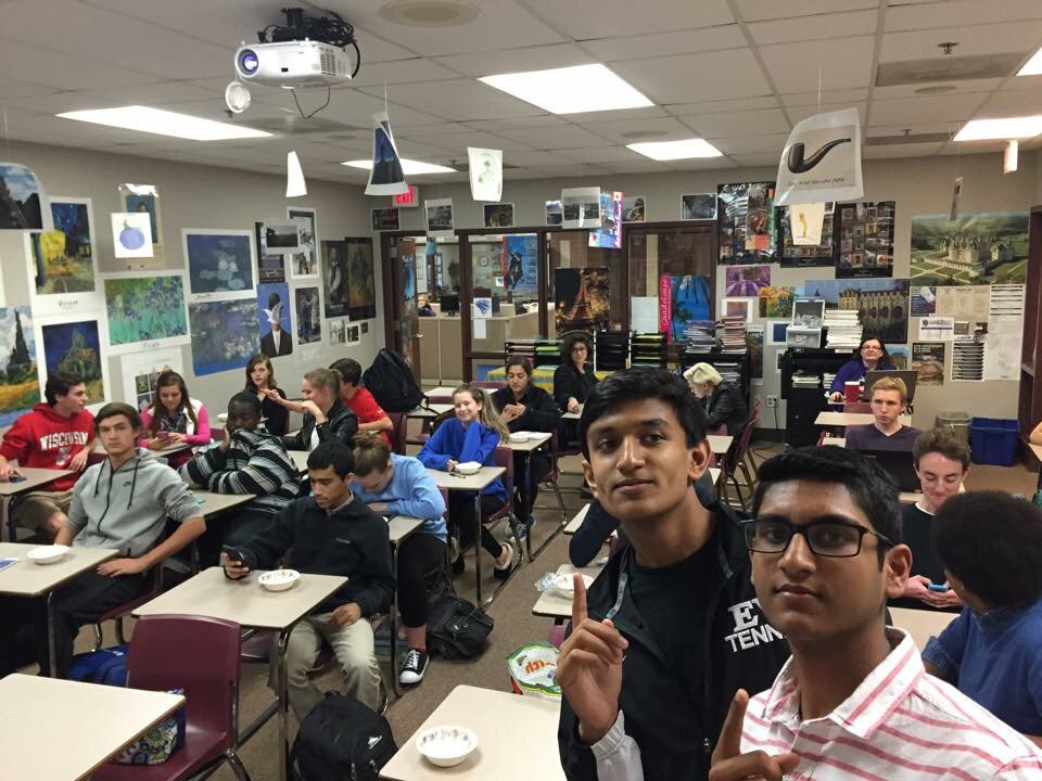 EVFrenchClub's tweet photo. First meeting of the year is underway. 26 people showed up! #MovieDay #Ratatouille https://t.co/wVTWbac1u1