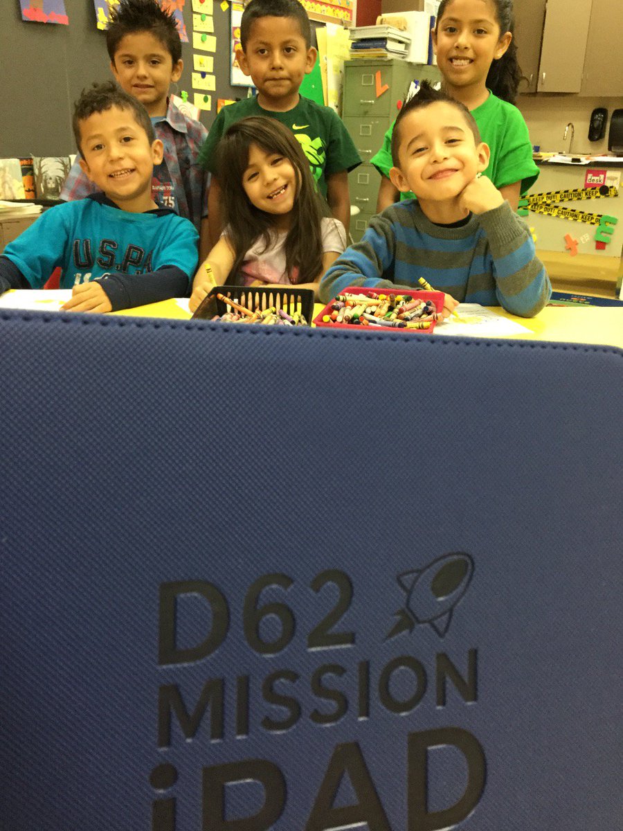 Terrace_EL's tweet photo. Bilingual Kinders are ready for mission iPad! #62learns #d62PL #62kindergarten #62ell https://t.co/Elg1g2E7IC