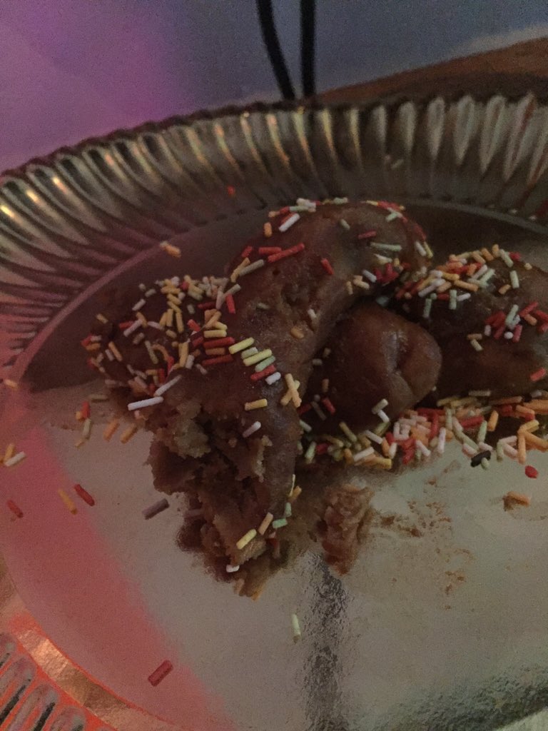 Kat_Loveday's tweet photo. Our metaphorical turd of an idea sprinkled with candy @OneMinuteBriefs #OMBlive2 https://t.co/o5zzE61cvD