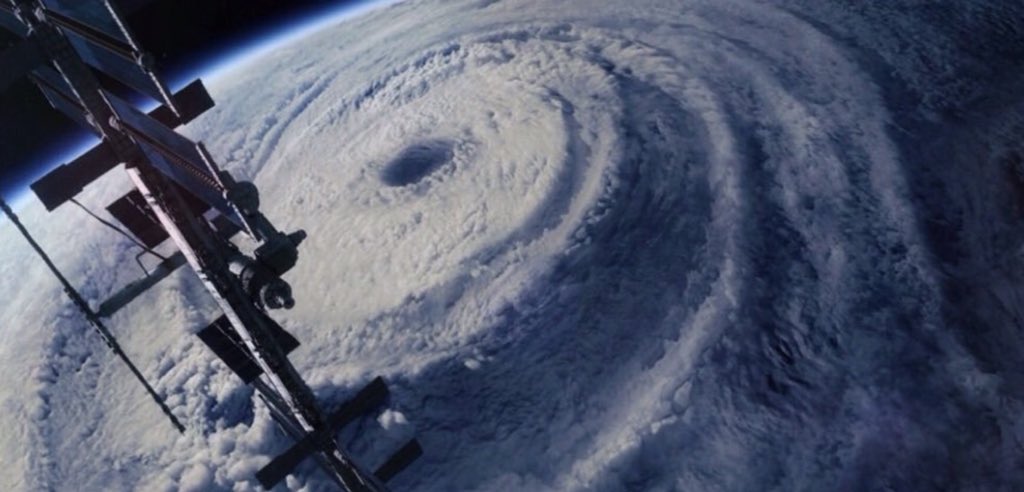 teamplayBC's tweet photo. #HurricanePatricia A galaxy of hurt, the children must be so scared this very minute. #helpmex https://t.co/fTrsCjKozf