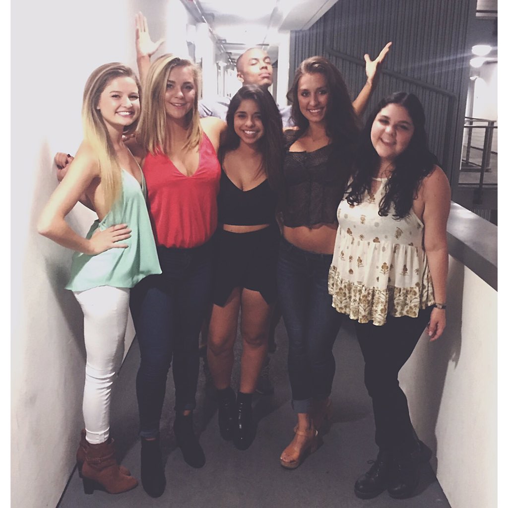 Madisonfayee's tweet photo. Thursday Night💃🏻 https://t.co/27LVcfqHoA