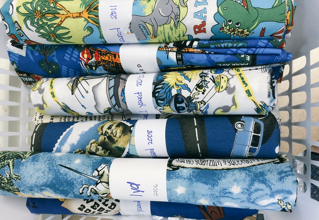 PunahouPFA's tweet photo. #PFA @PunahouSchool office #RewindtheTime selling past carnival material. #13YearQuilt #2006DamselsDragonsWizards https://t.co/NneGlyxEQu