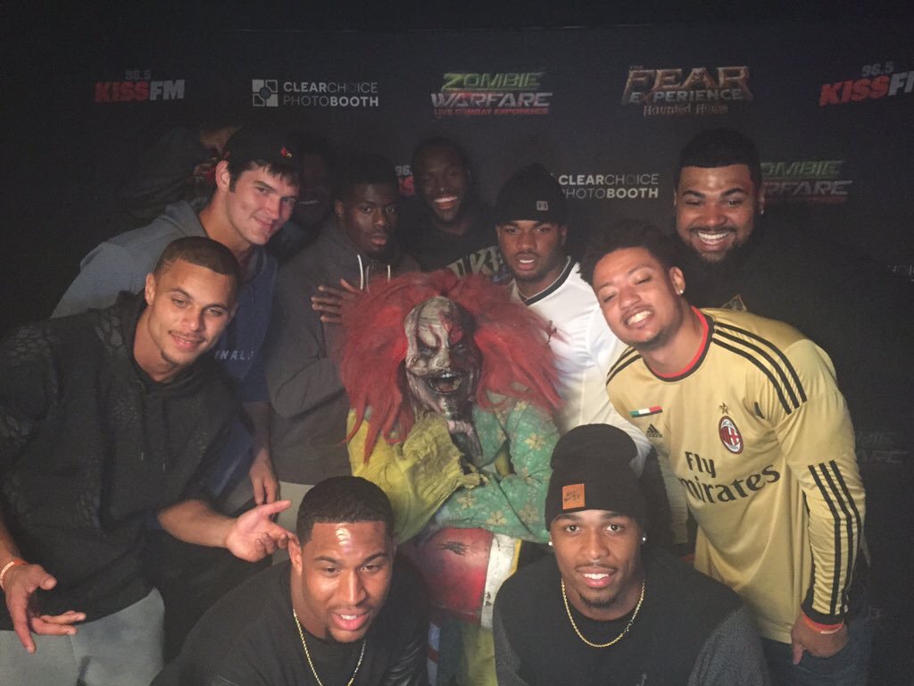 Kirko58's tweet photo. Thank you @fearexperience for a great time. If you're in the Cleveland area go check it out ! https://t.co/C3LRNe7uHm