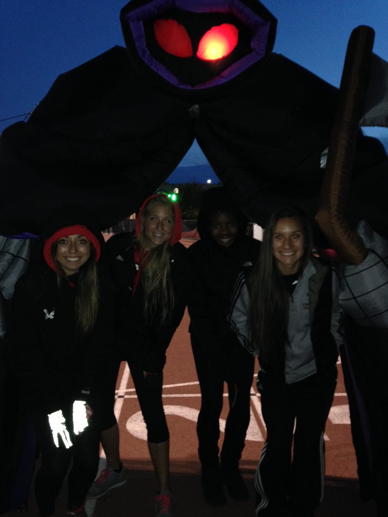 EwuSaac's tweet photo. The Terror Trot 5k is underway tonight in Cheney! The team is ready to scare some unsuspecting runners! @EWUTFXC https://t.co/gMvWik1eZE