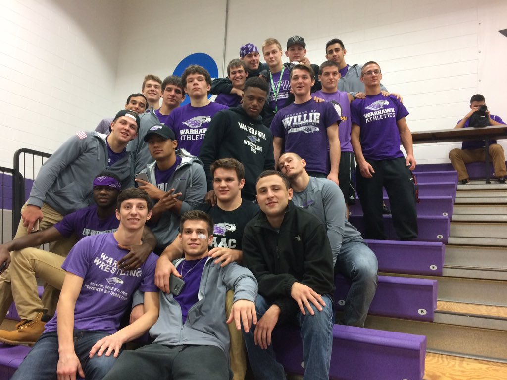 meyer_cj's tweet photo. @UWW_Wrestling out supporting @UWWVolleyball at #DigPanici night! #WarhawksGiveBack https://t.co/e1f0jqu4rx