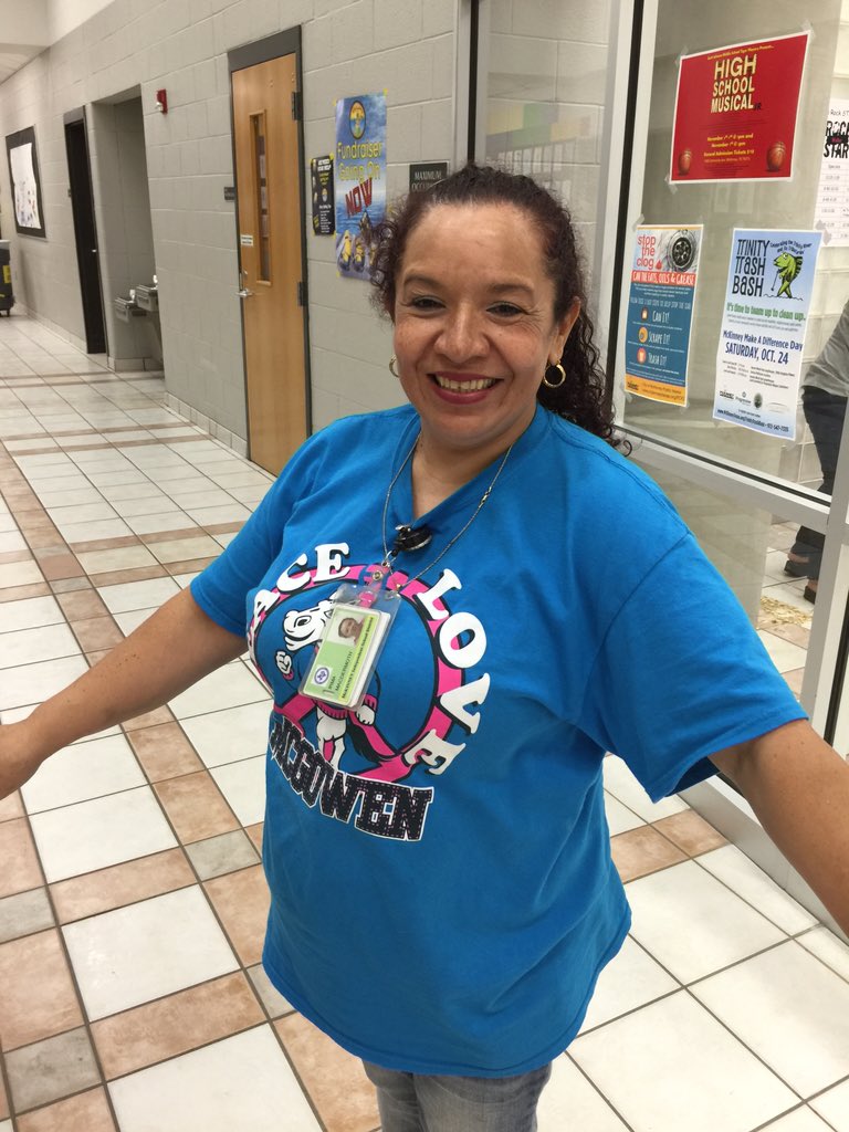 Our custodial crew were so very helpful tonight! They kept our building dry &amp; clean. #WalElm <a href="/Aramark/">Aramark Corporation</a>