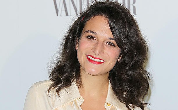 EW's tweet photo. .@jennyslate in talks to appear opposite @ZacharyQuinto in 'Aardvark': https://t.co/tSzPXwrCpx https://t.co/7JJWpYRLDo