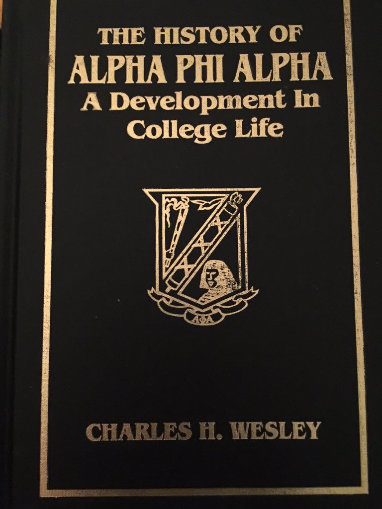 laletrasiente's tweet image. This one turned me on to the Golden Ratio and the Fibonacci Sequence #7JewELs